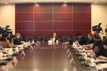 浙江經(jīng)濟(jì)典型宣傳和集中采訪(fǎng)報(bào)道組聚焦中國(guó)巨石